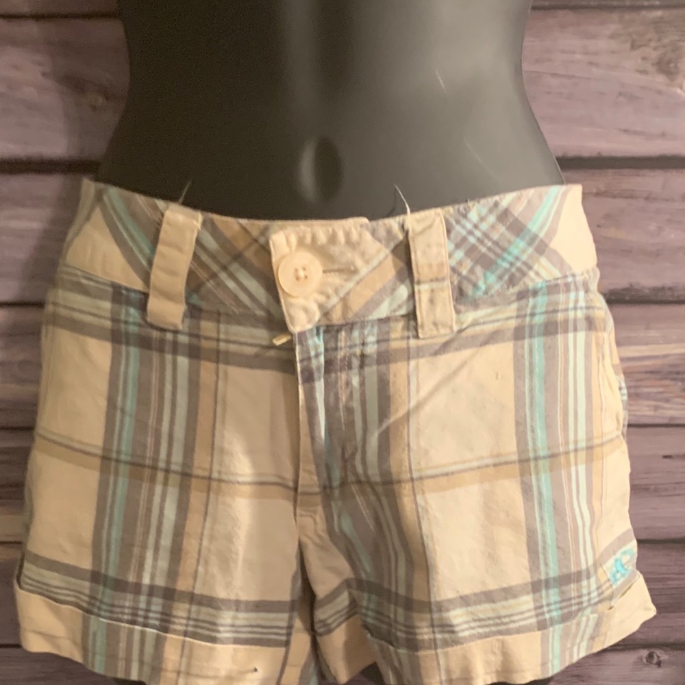 Women’s plaid shorts